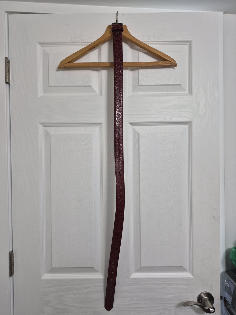 Women’s Burgundy Faux-Croc Belt - Sleek Textured Accent